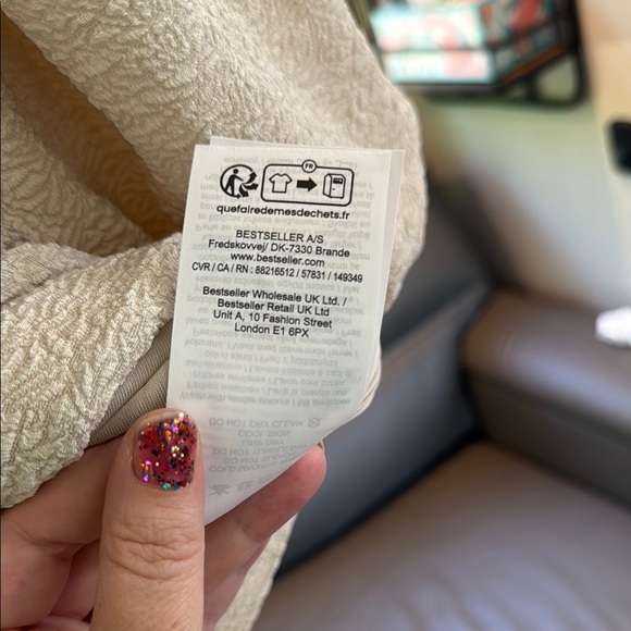 NWT VERA MODA Cream Puff Sleeve Top size Medium - Picture 8 of 9